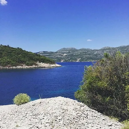 Kastel * Zrnovo